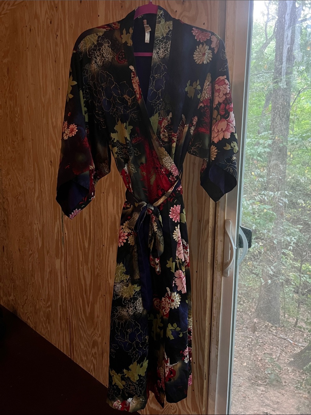 Elegant Floral Wrap Kimono Robe